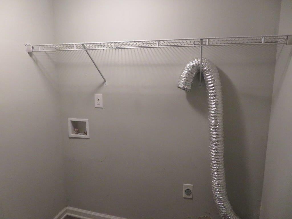 40 Lake Court Stockbridge, GA 30281 - Photo 11 of 24 a view of small space