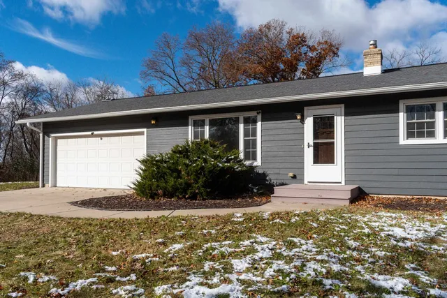 $579,900 | 2039 Springdale Center Road, Verona, WI 53593