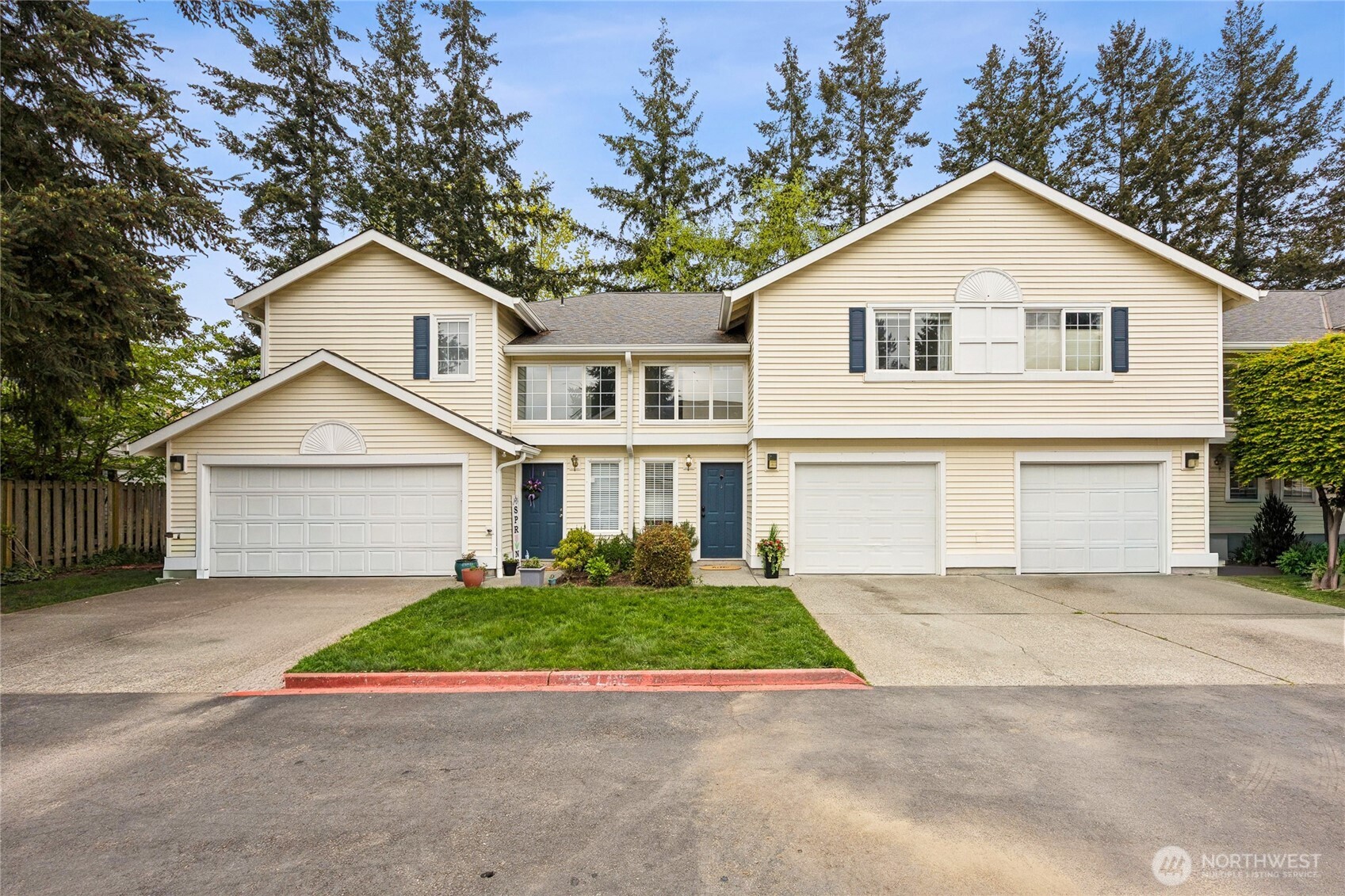 927 132nd Street Southwest, Unit L2 Everett, WA 98204 - Photo 1 of 24