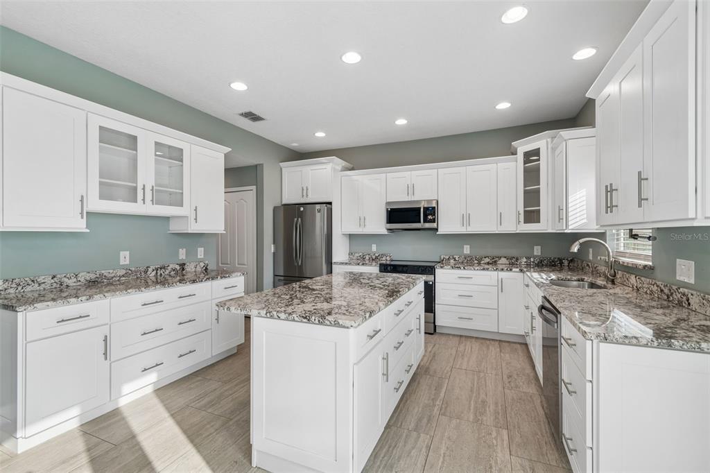 18098 Macek Road Weeki Wachee, FL 34614 - Photo 9 of 31