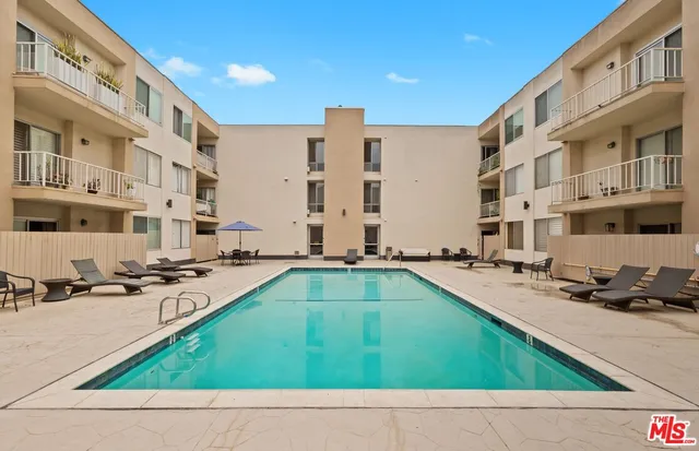 $738,000 | 927 North Kings Road, Unit 212, West Hollywood, CA 90069