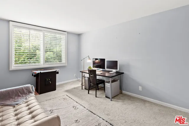 $738,000 | 927 North Kings Road, Unit 212, West Hollywood, CA 90069