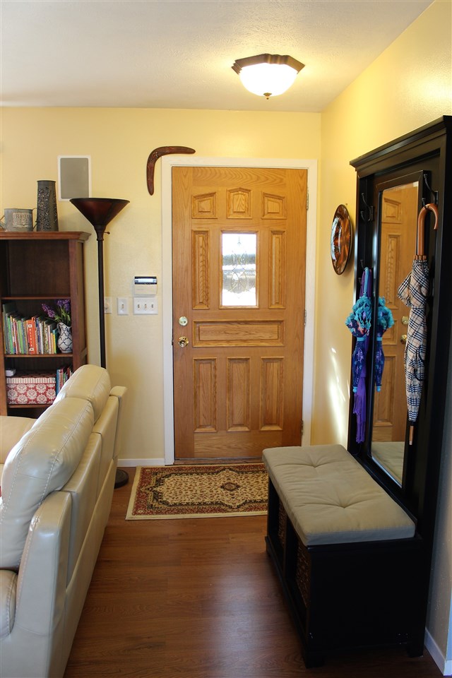 4224 Old Gate Road Rockford, IL 61109 - Photo 3 of 25 Gallery Image 3