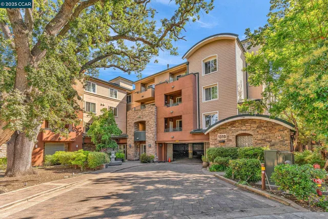 $895,000 | 1310 Creekside Drive, Unit 303, Walnut Creek, CA 94596