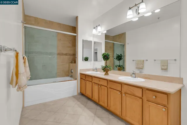 $895,000 | 1310 Creekside Drive, Unit 303, Walnut Creek, CA 94596