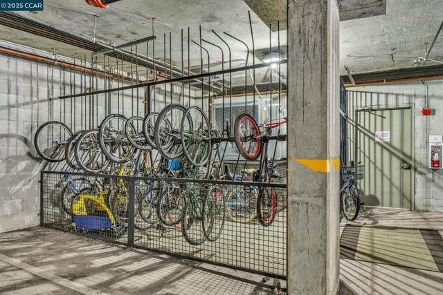 $895,000 | 1310 Creekside Drive, Unit 303, Walnut Creek, CA 94596