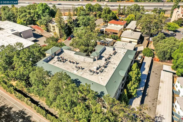 $895,000 | 1310 Creekside Drive, Unit 303, Walnut Creek, CA 94596