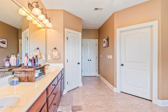 $367,900 | 617 Doe Creek Trail North, Hernando, MS 38632