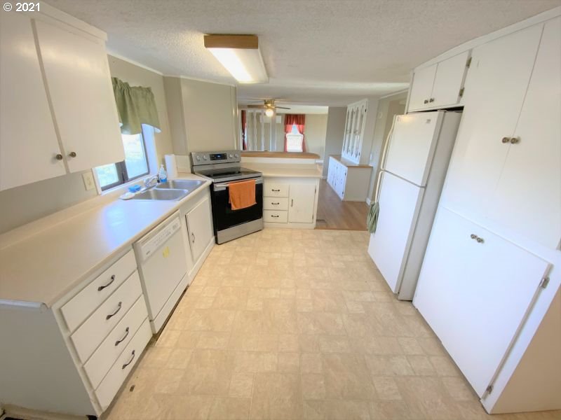 93996 Barendse Road Astoria, OR 97103 - Photo 10 of 29 Gallery Image 10