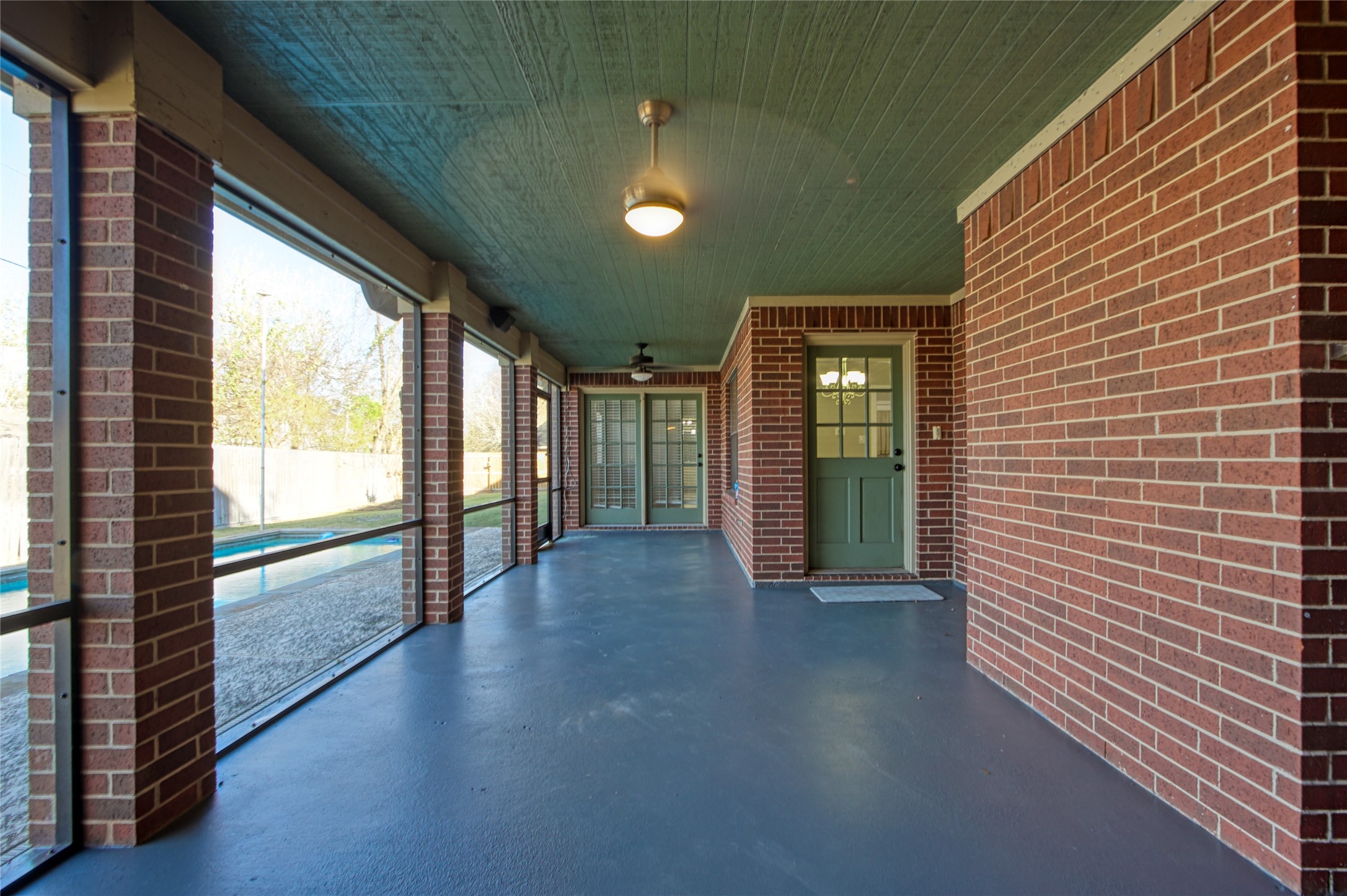 9 North Cay Angleton, TX 77515 - Photo 24 of 30 a view of gallery with wooden floor