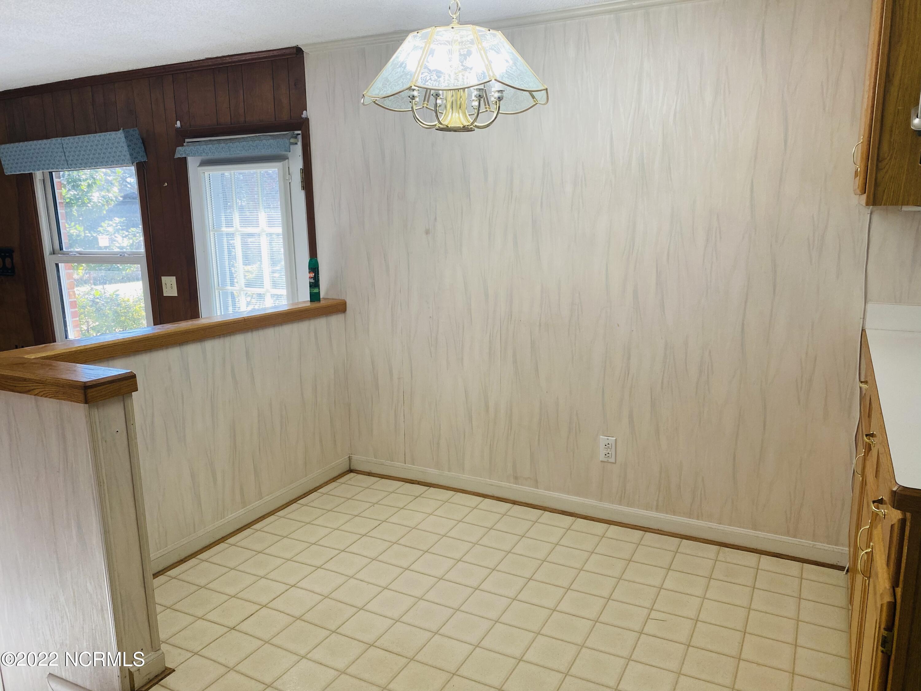 4103 Country Club Road Morehead City, NC 28557 - Photo 11 of 37 Breakfast