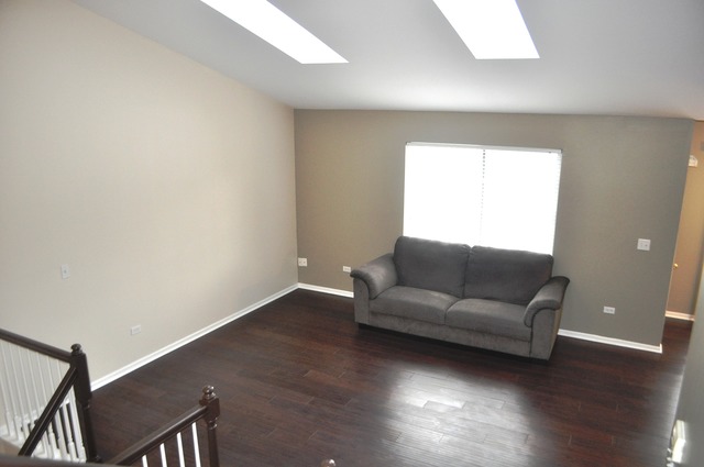 2017 Jeffrey Lane, Unit 2017 Elgin, IL 60123 - Photo 4 of 18