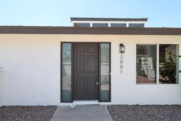 $2,995 | 3001 West Mercer Lane, Phoenix, AZ 85029