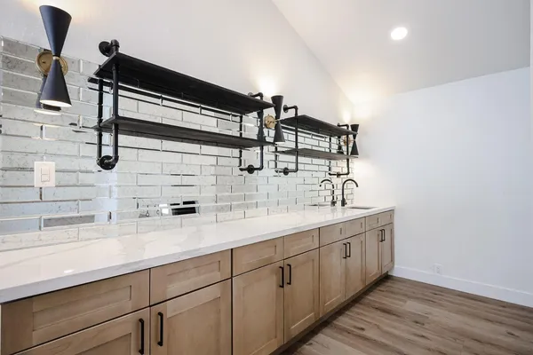 $2,995 | 3001 West Mercer Lane, Phoenix, AZ 85029