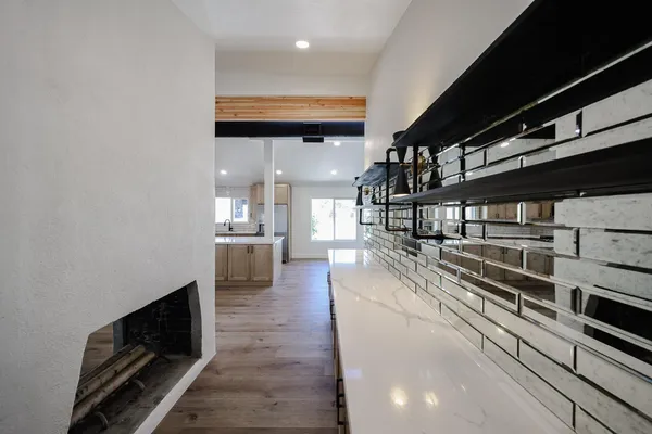 $2,995 | 3001 West Mercer Lane, Phoenix, AZ 85029