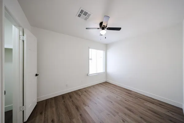 $2,995 | 3001 West Mercer Lane, Phoenix, AZ 85029