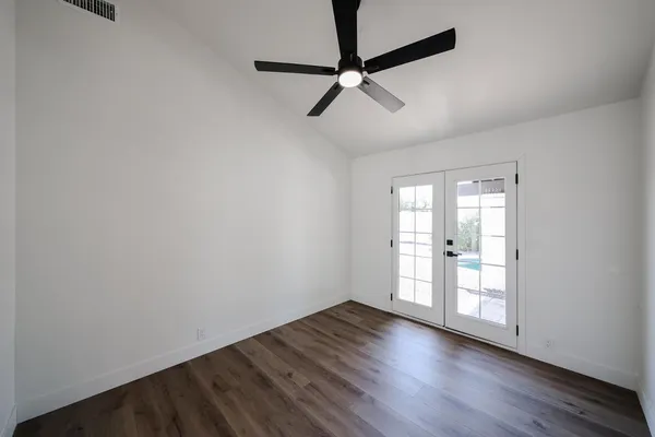 $2,995 | 3001 West Mercer Lane, Phoenix, AZ 85029