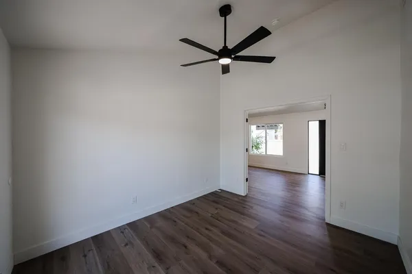 $2,995 | 3001 West Mercer Lane, Phoenix, AZ 85029