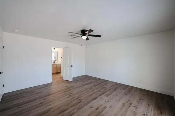 $2,995 | 3001 West Mercer Lane, Phoenix, AZ 85029