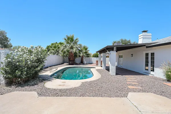 $2,995 | 3001 West Mercer Lane, Phoenix, AZ 85029