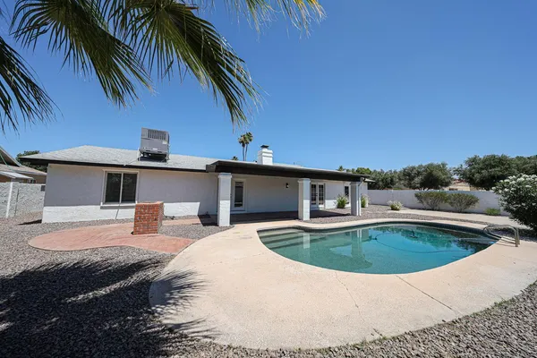$2,995 | 3001 West Mercer Lane, Phoenix, AZ 85029