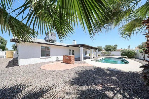 $2,995 | 3001 West Mercer Lane, Phoenix, AZ 85029