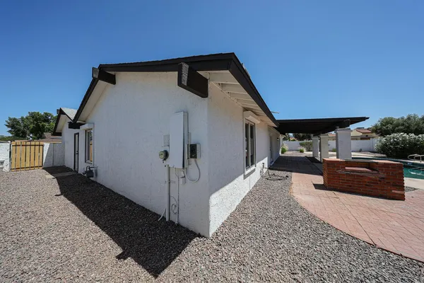 $2,995 | 3001 West Mercer Lane, Phoenix, AZ 85029
