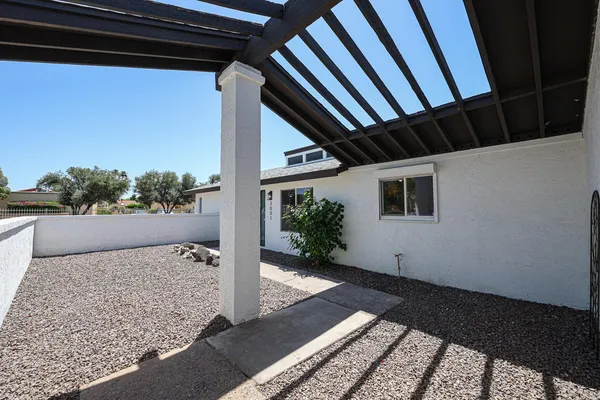$2,995 | 3001 West Mercer Lane, Phoenix, AZ 85029