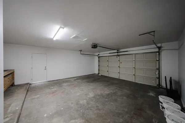 $2,995 | 3001 West Mercer Lane, Phoenix, AZ 85029