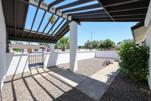 $2,995 | 3001 West Mercer Lane, Phoenix, AZ 85029