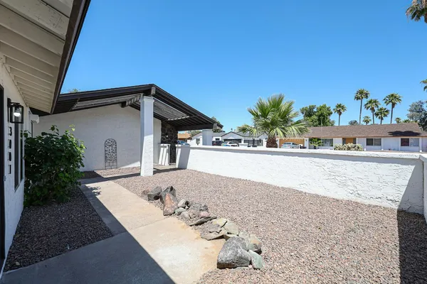 $2,995 | 3001 West Mercer Lane, Phoenix, AZ 85029