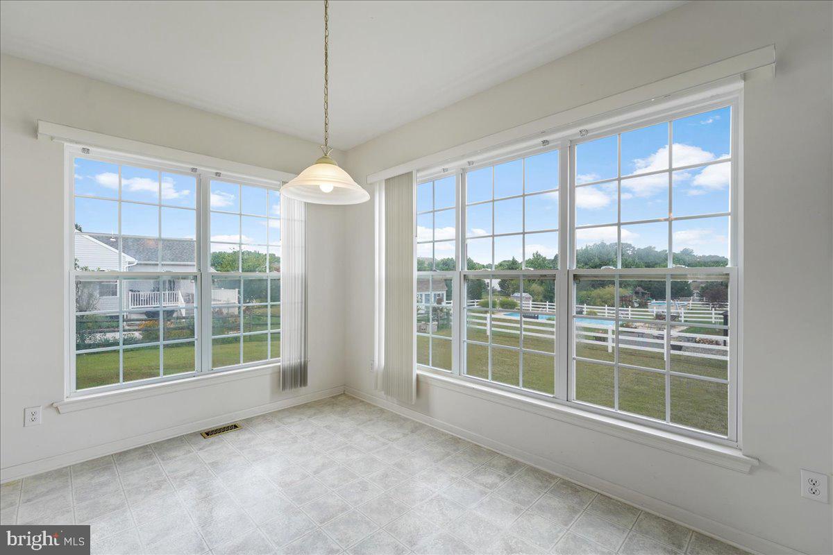 110 Berwick Lane Dover, DE 19904 - Photo 13 of 36 Breakfast room