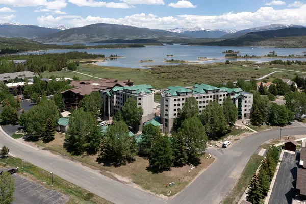 $889,900 | 980 Lakepoint Drive, Unit 408, Frisco, CO 80443