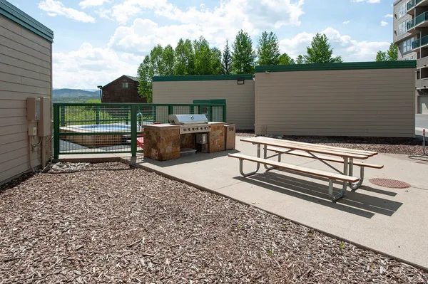 $889,900 | 980 Lakepoint Drive, Unit 408, Frisco, CO 80443