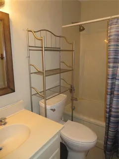 $149,000 | 318 Lake Marina Avenue, Unit 219, New Orleans, LA 70124