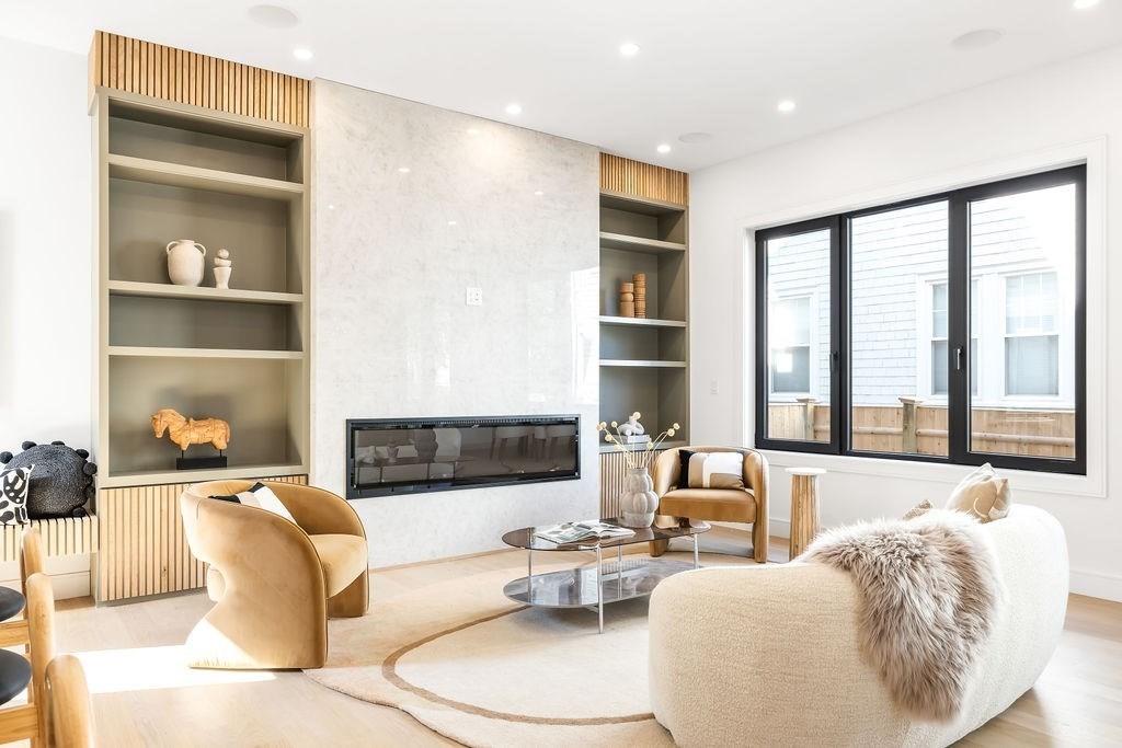 1597 Centre Street, Unit 1597 Newton, MA 02461 - Photo 11 of 31