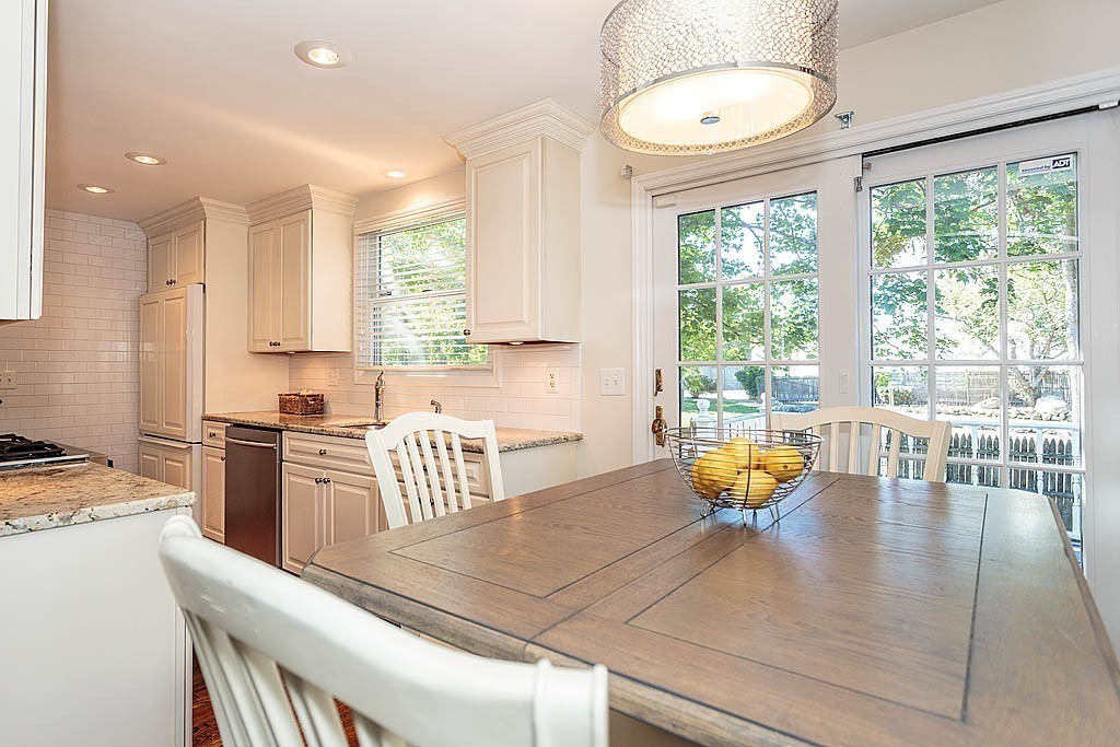 13 Canterbury Road Lynnfield, MA 01940 - Photo 10 of 24 Gallery Image 10