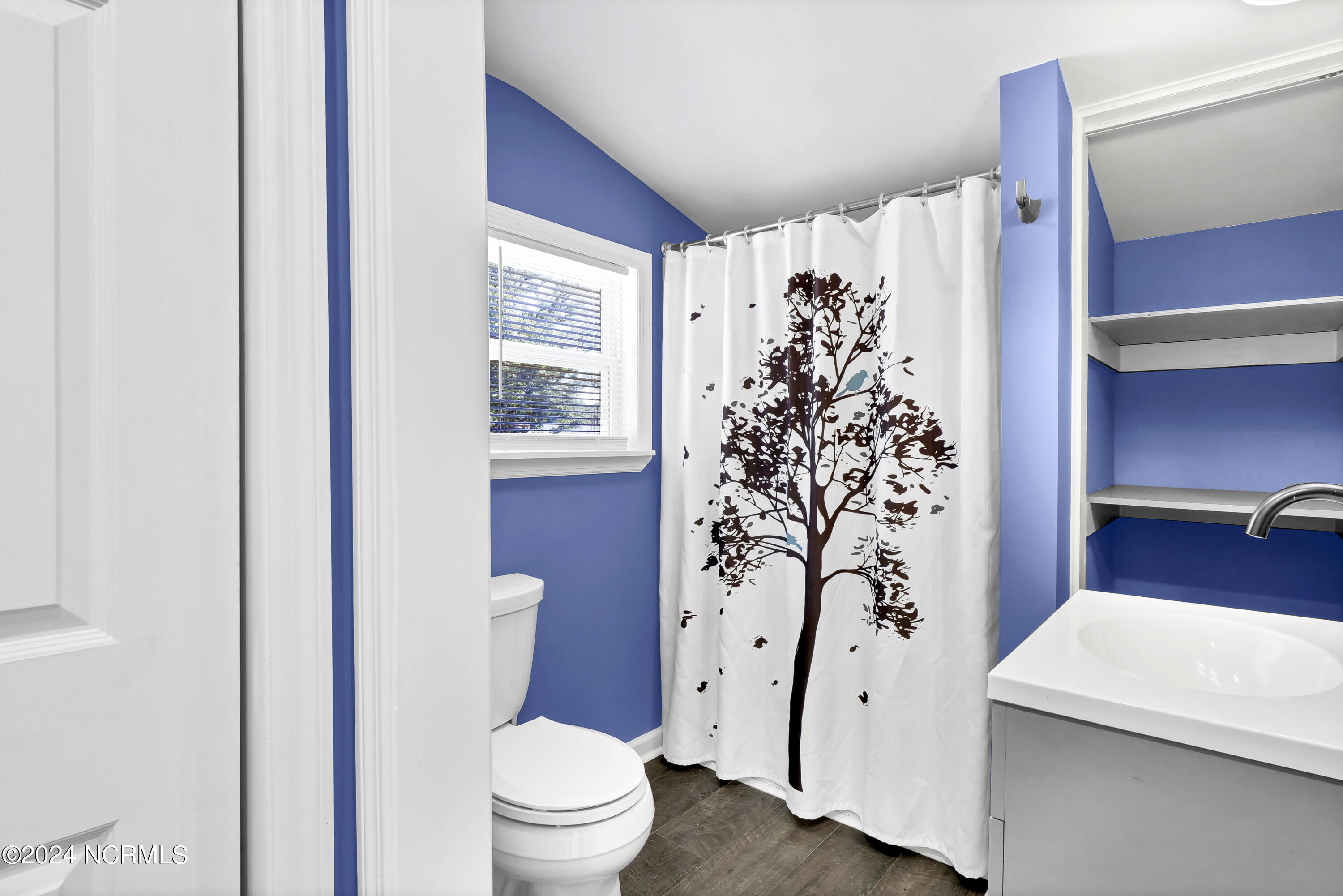 2264 Sloop Point Road Hampstead, NC 28443 - Photo 22 of 34 Bath