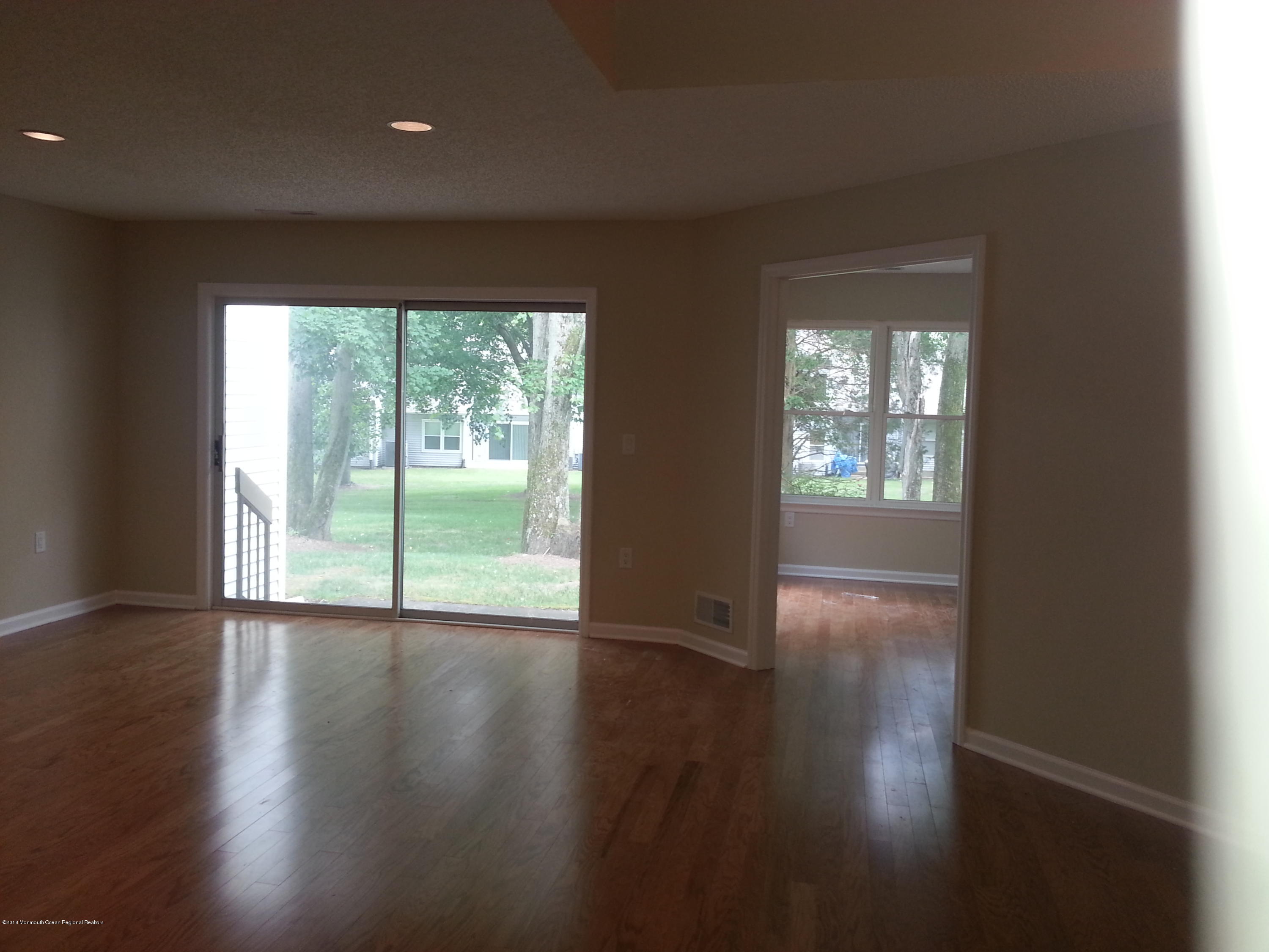 217 Ravenswood Road Englishtown, NJ 07726 - Photo 4 of 11 20180622_124720