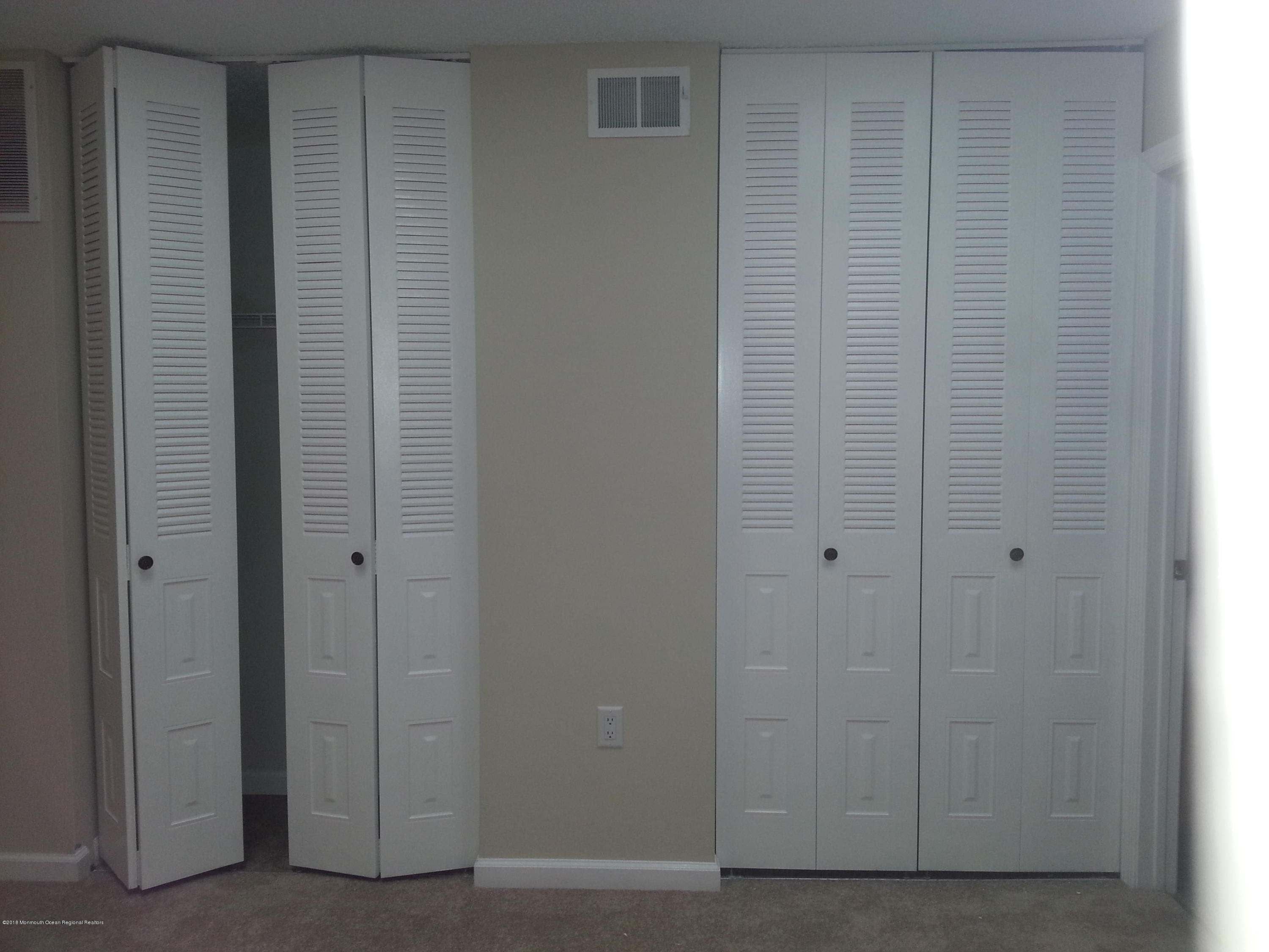217 Ravenswood Road Englishtown, NJ 07726 - Photo 10 of 11 20180622_124627