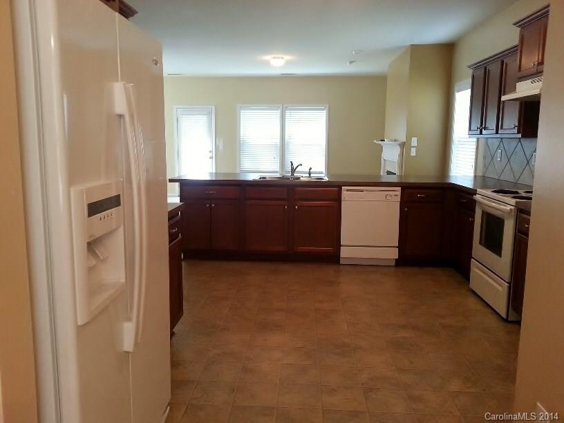 8513 Lustre Road Charlotte, NC 28215 - Photo 8 of 23 Gallery Image 8