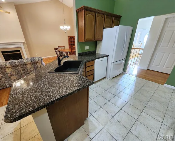 $345,000 | 104 Summit Ridge, Maryville, IL 62062