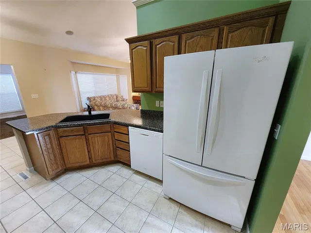 $345,000 | 104 Summit Ridge, Maryville, IL 62062