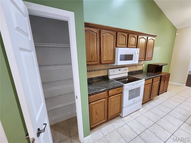 $345,000 | 104 Summit Ridge, Maryville, IL 62062