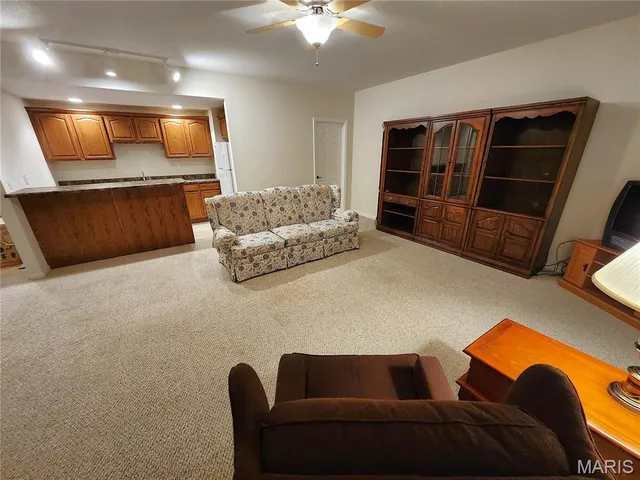 $345,000 | 104 Summit Ridge, Maryville, IL 62062