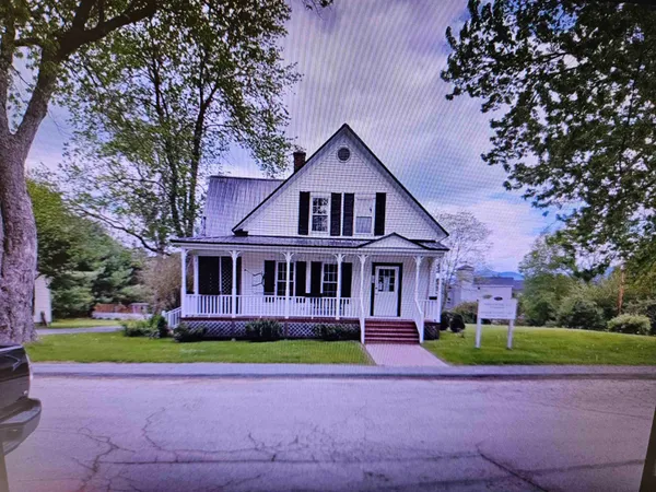 $1,700 | 155 Main Street, Franconia, NH 03580
