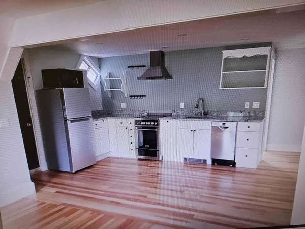 $1,700 | 155 Main Street, Franconia, NH 03580