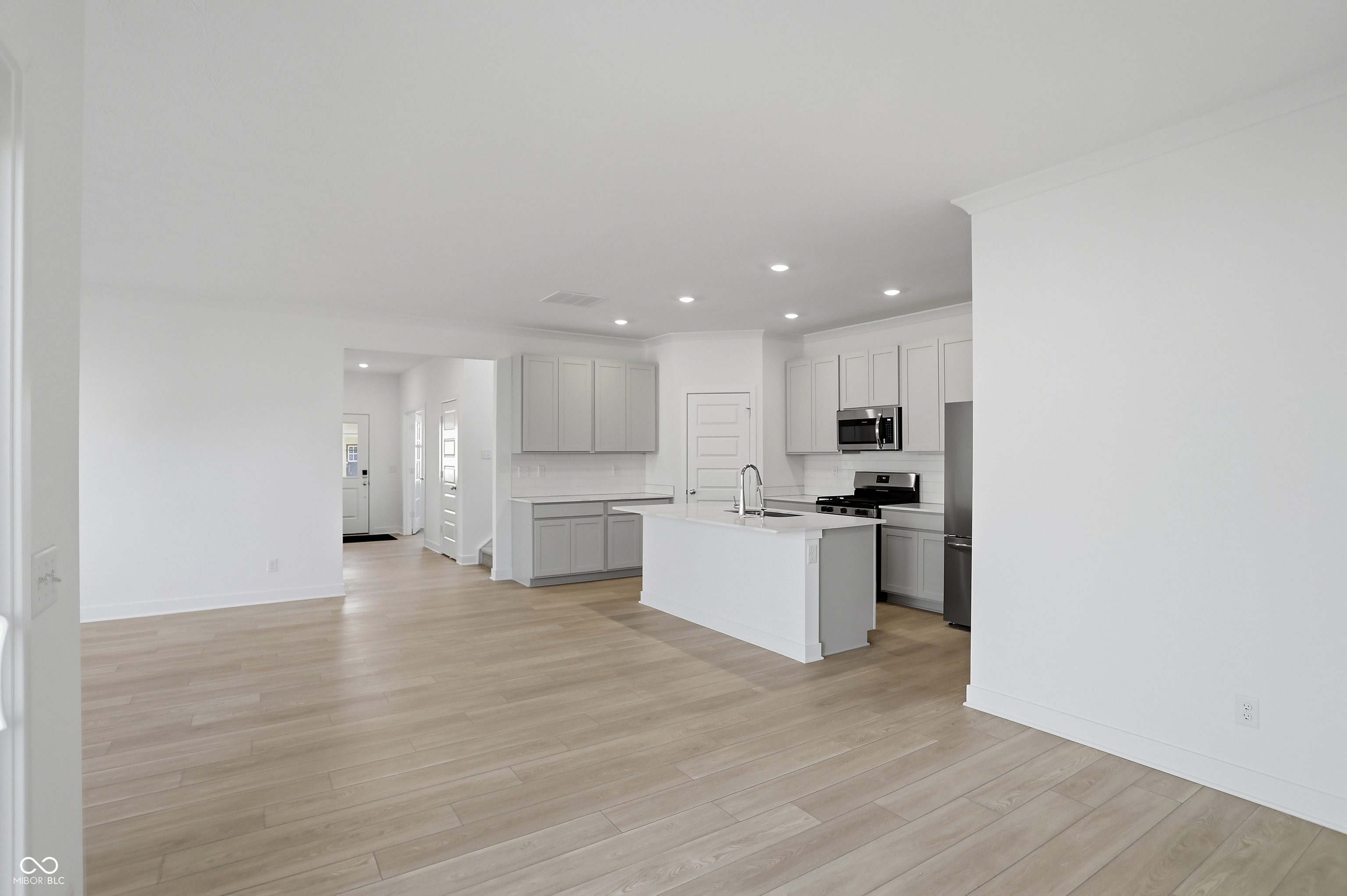 15443 Alperton Road Fishers, IN 46037 - Photo 12 of 40