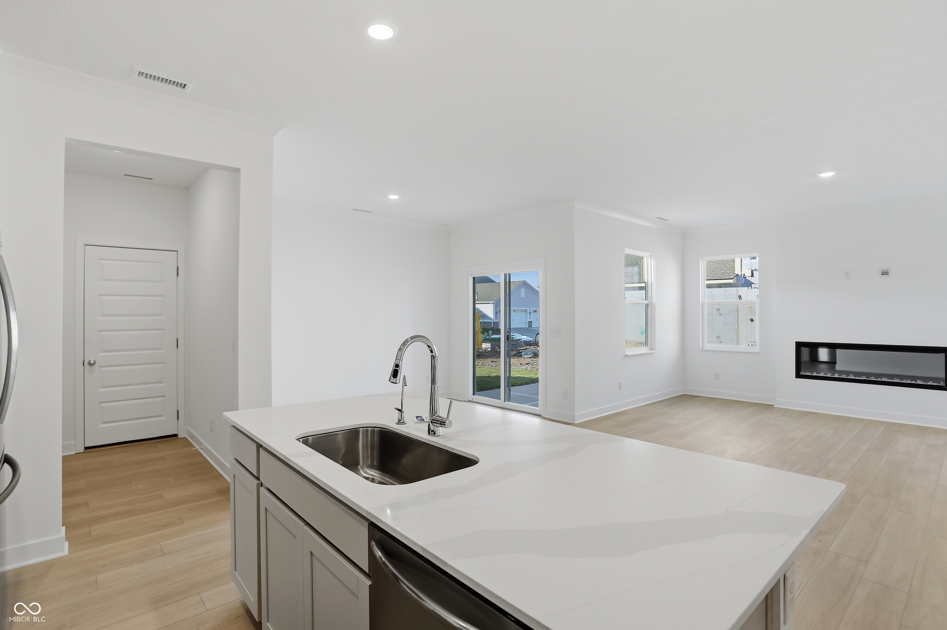 15443 Alperton Road Fishers, IN 46037 - Photo 15 of 40