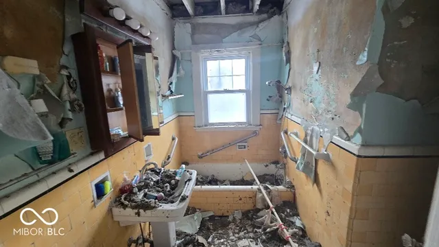 $29,900 | 2116 North New York Avenue, Muncie, IN 47304